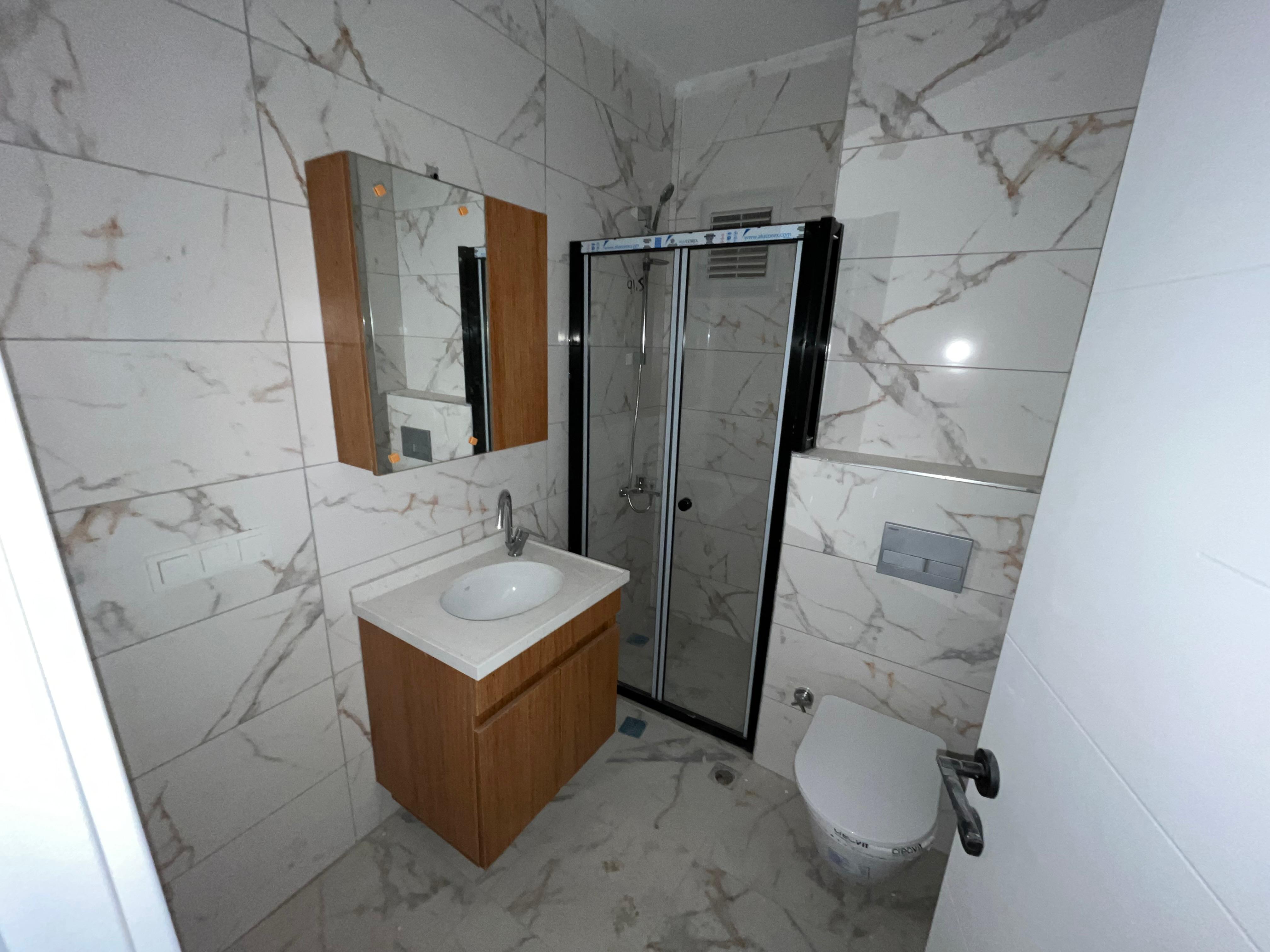 Pendik Çamçeşme'de Satılık 2+1 Kapalı Otoparklı Daire
